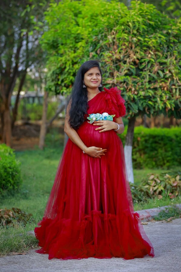 maternity photo, maternity photoshoot dresses, maternity photoshoot ideas,  maternity photography, maternity poses, maternity photoshoot props, pregnancy  photoshoot, Rajkot, Morbi.05 - Siddhi Baby Photography